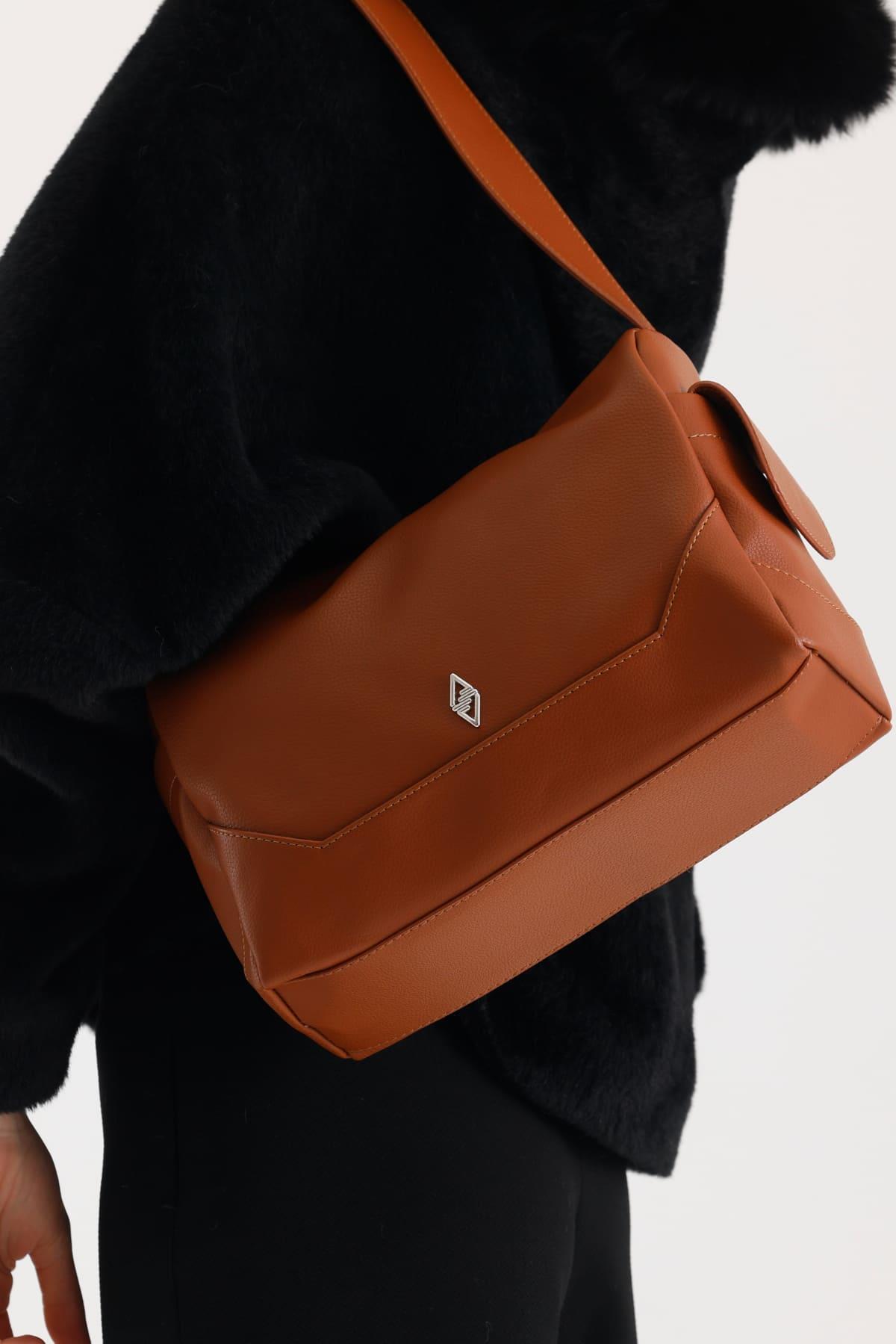 Aron Atelier Tan Soft Leather Shoulder Bag