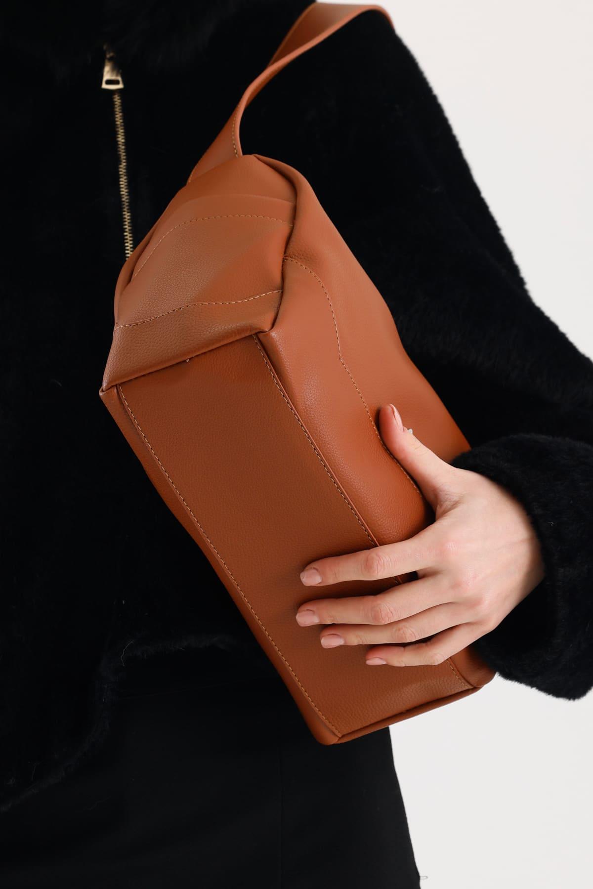 Aron Atelier Tan Soft Leather Shoulder Bag